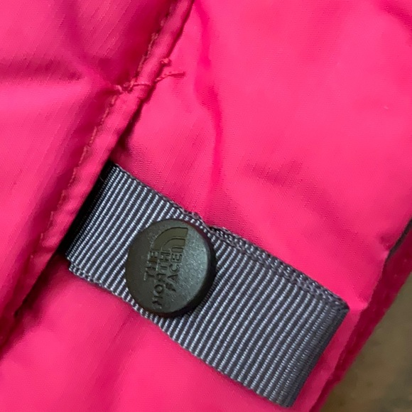 The North Face Pink Ski & Snow Jacket - Picture 13 of 13